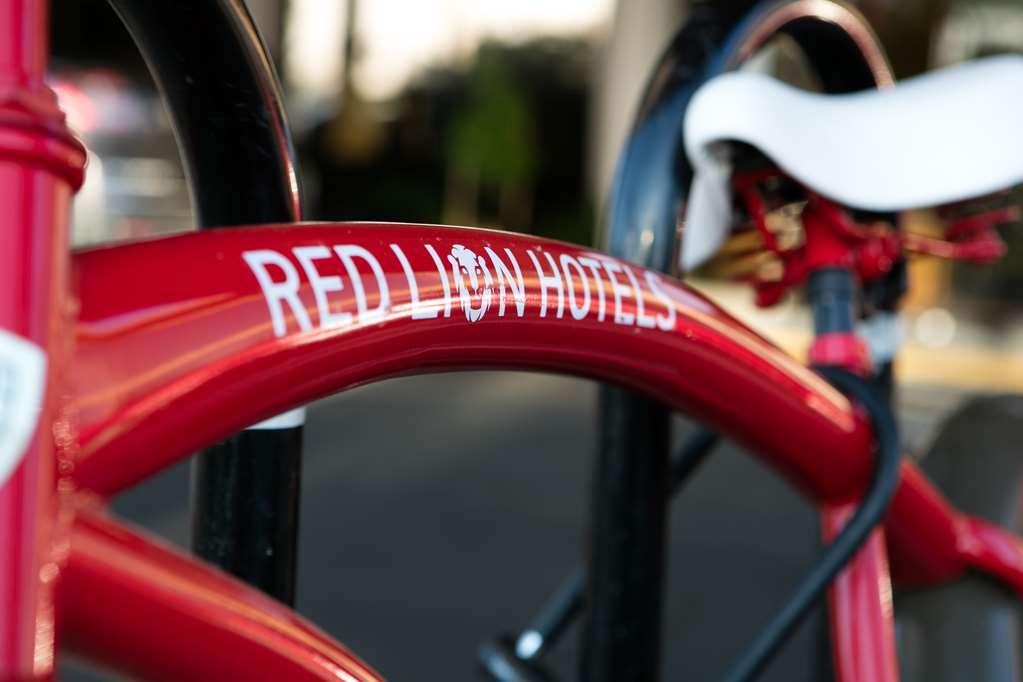 Red Lion Hotel Redding Konforlar fotoğraf