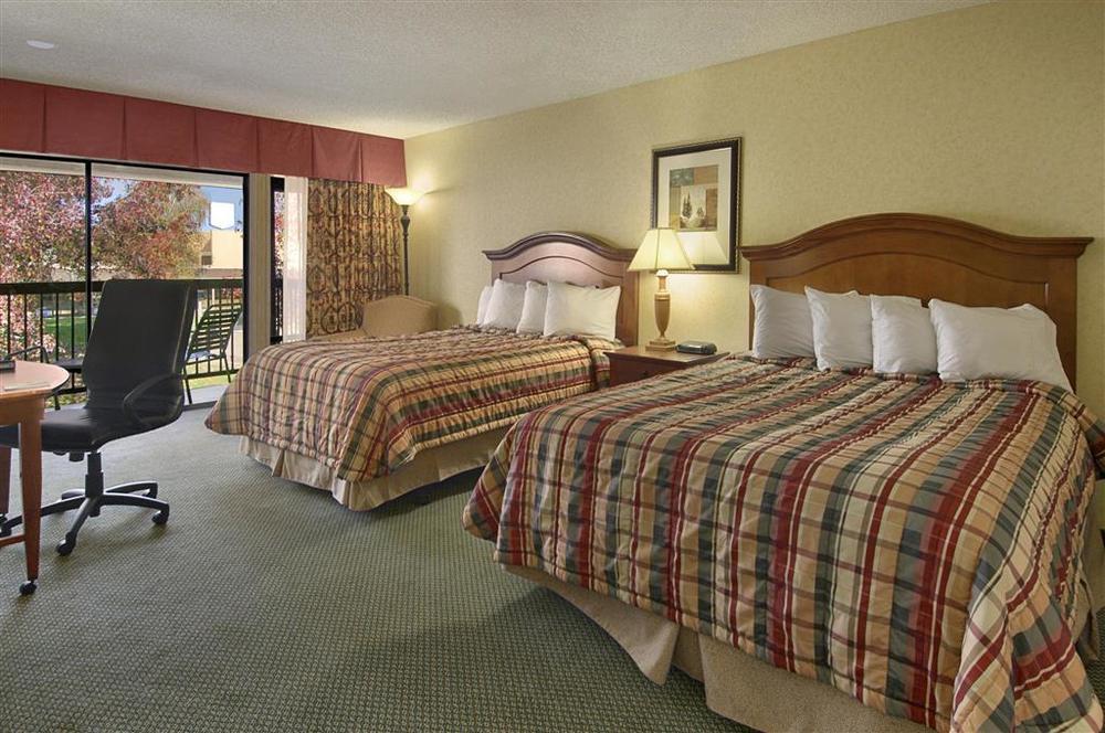Red Lion Hotel Redding Oda fotoğraf