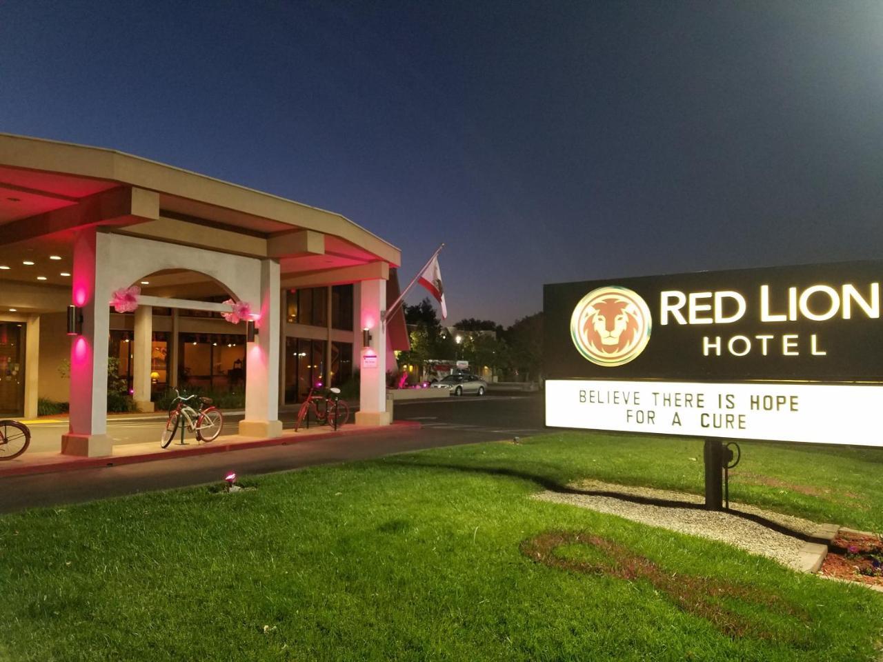 Red Lion Hotel Redding Dış mekan fotoğraf