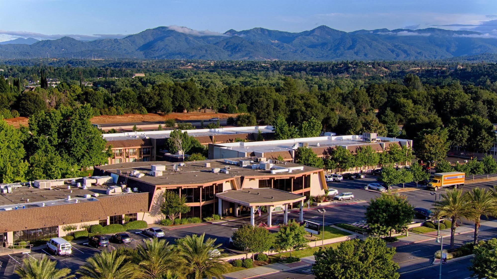 Red Lion Hotel Redding Dış mekan fotoğraf