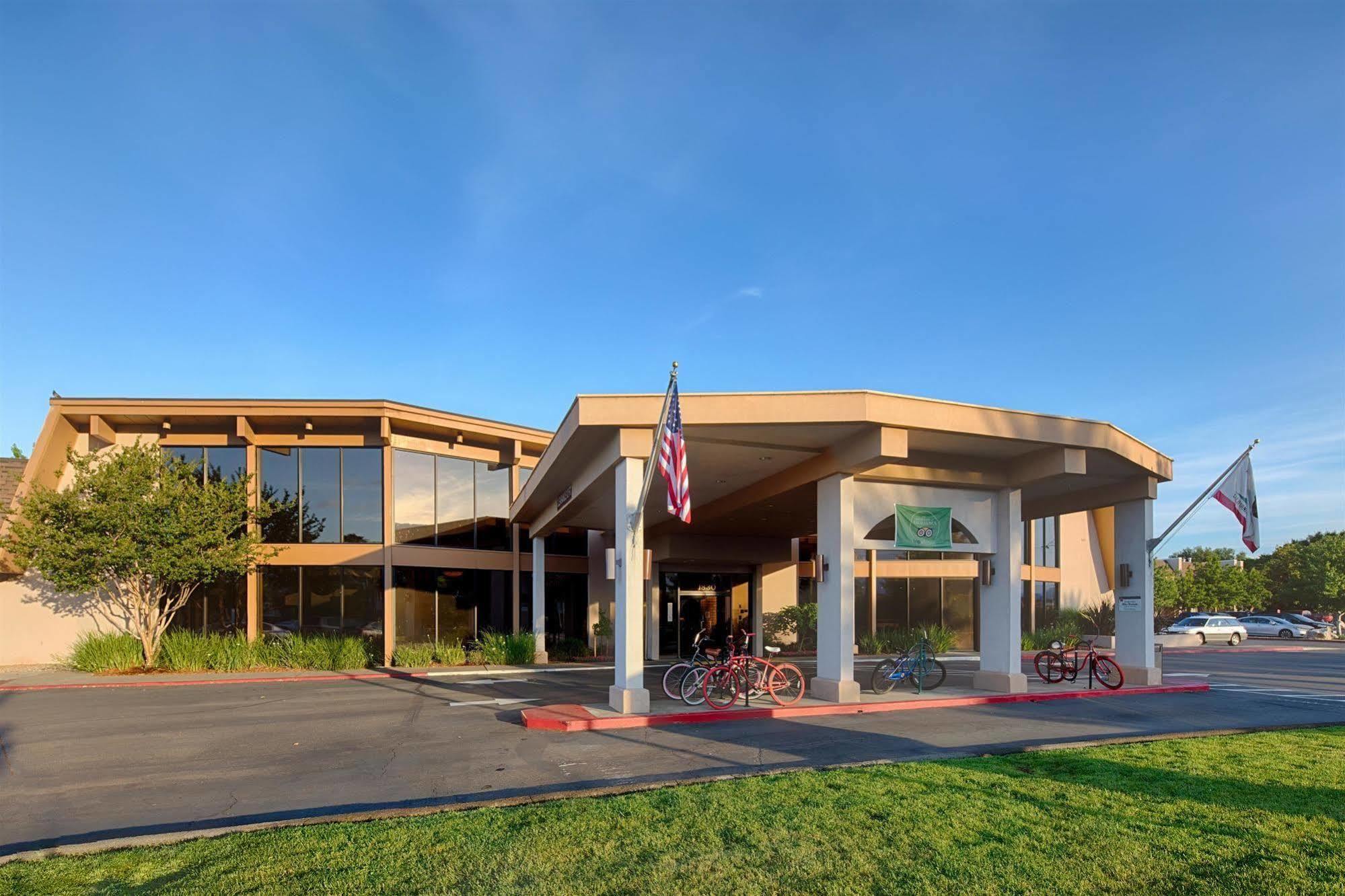 Red Lion Hotel Redding Dış mekan fotoğraf