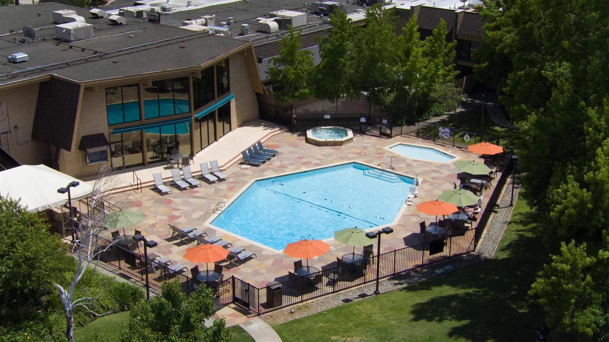 Red Lion Hotel Redding Dış mekan fotoğraf